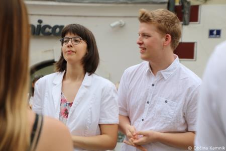 Po dveh letih Kamnik danes v znamenju maturantske četvorke (19)